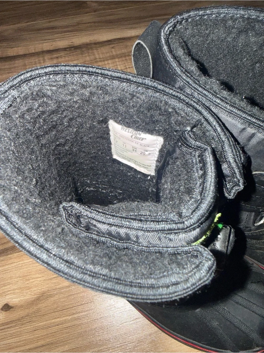 toddler boy’s size 12 insulated snow boots